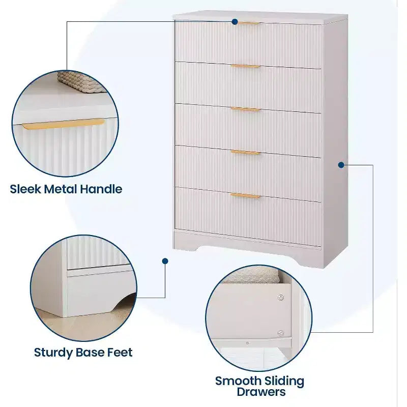 Cassettiera a 5 cassetti scanalata alta 119 cm con maniglie dorate, mobile contenitore con finitura color legno per armadio e ingresso, organizer multiuso