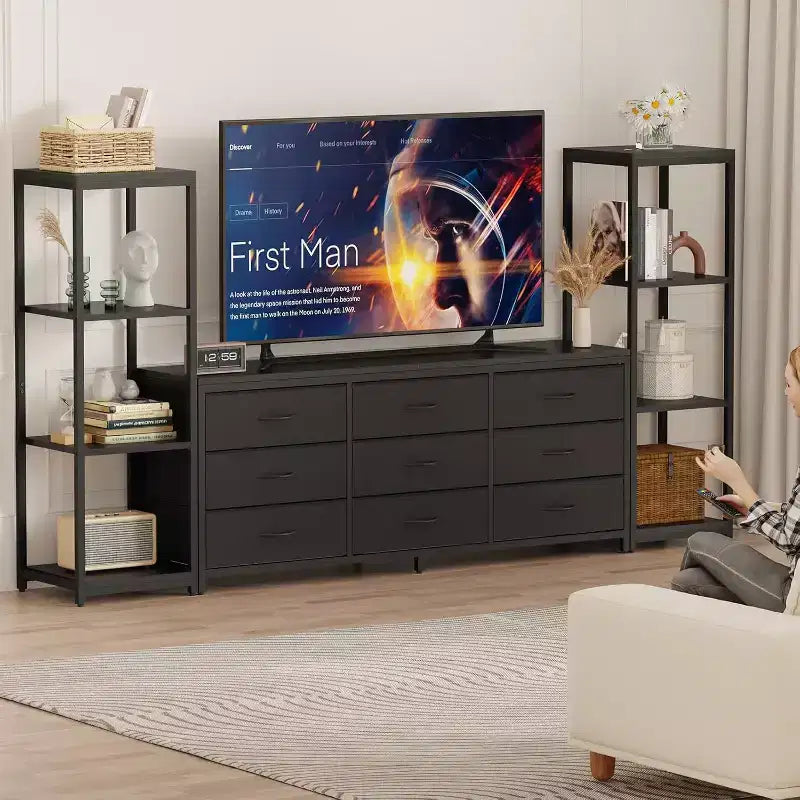 Mobile TV a cassettiera con 9 cassetti in tessuto, grande centro di intrattenimento con 2 scaffali industriali a 4 livelli, mobile console TV moderno per soggiorno